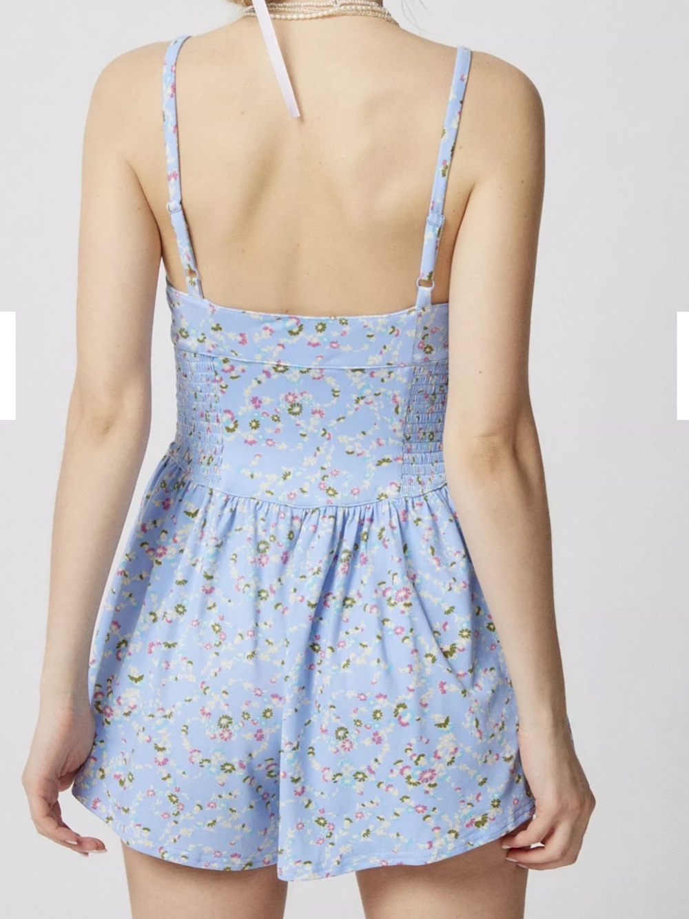 Urban Outfitters Raleigh Blue Floral Romper Size Medium - Picture 2 of 10